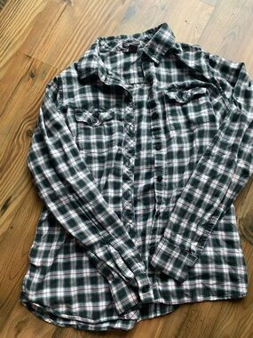 Classic Green Plaid women’s Button-Down Shirt